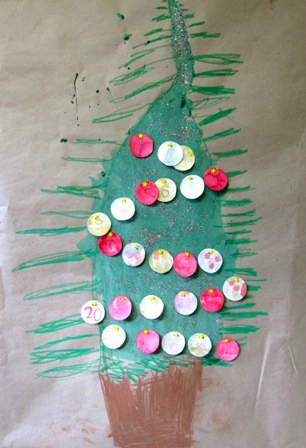 Read more about the article A CHRISTMAS TREE ADVENT CALENDAR